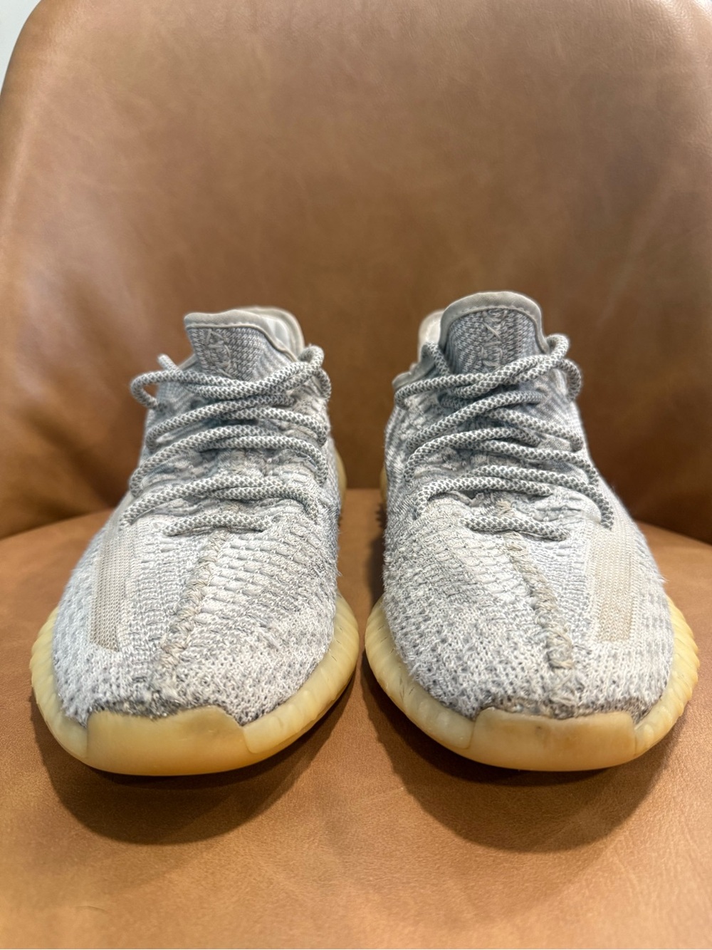 adidas Yeezy Boost 350 V2, Light Gray Knit Low-Top Sneakers, size Big Kids 6